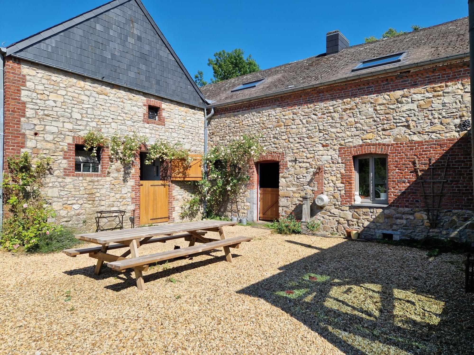 Habitat Bed & Breakfast Momignies Bagian luar foto