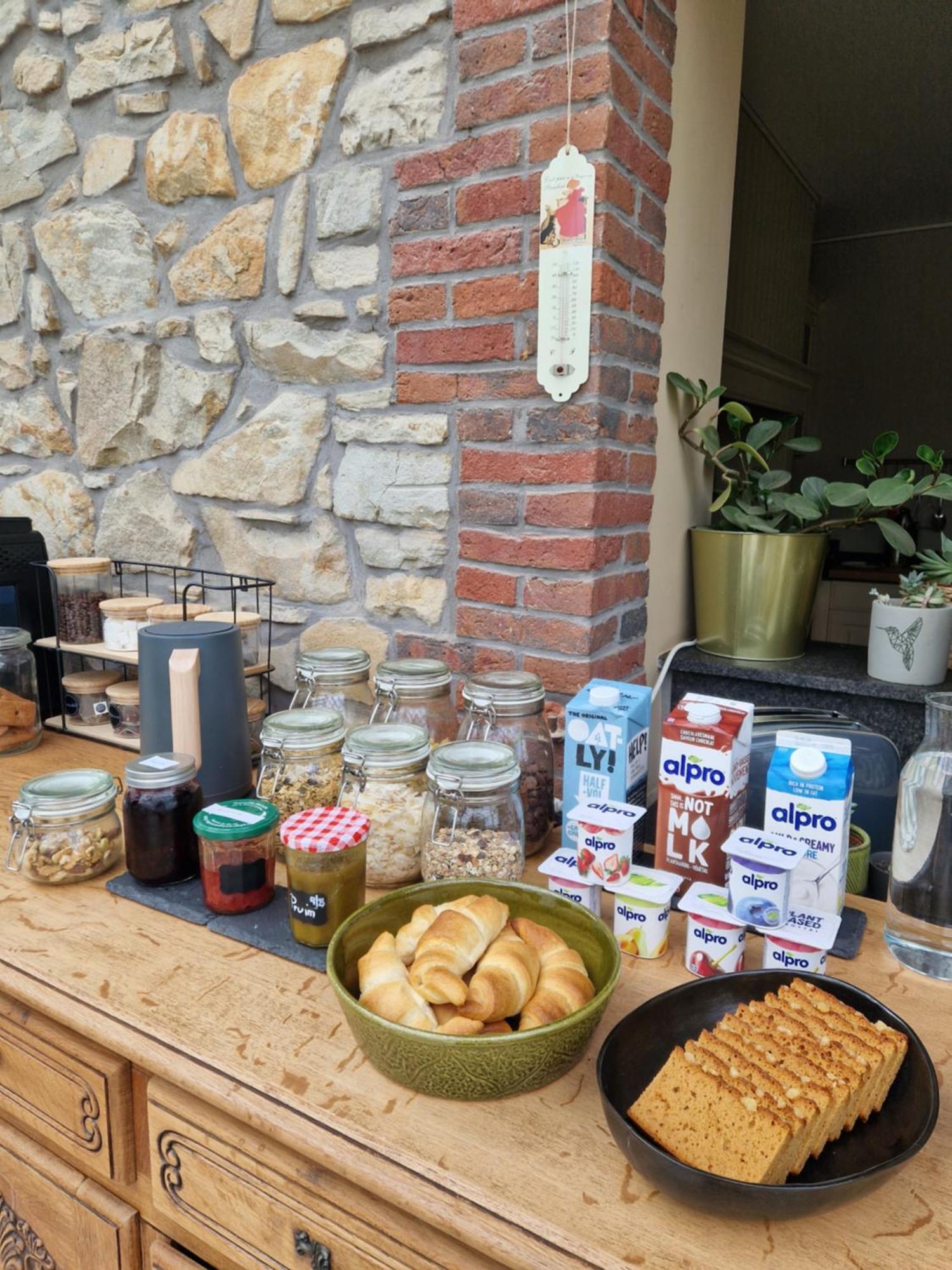 Habitat Bed & Breakfast Momignies Bagian luar foto
